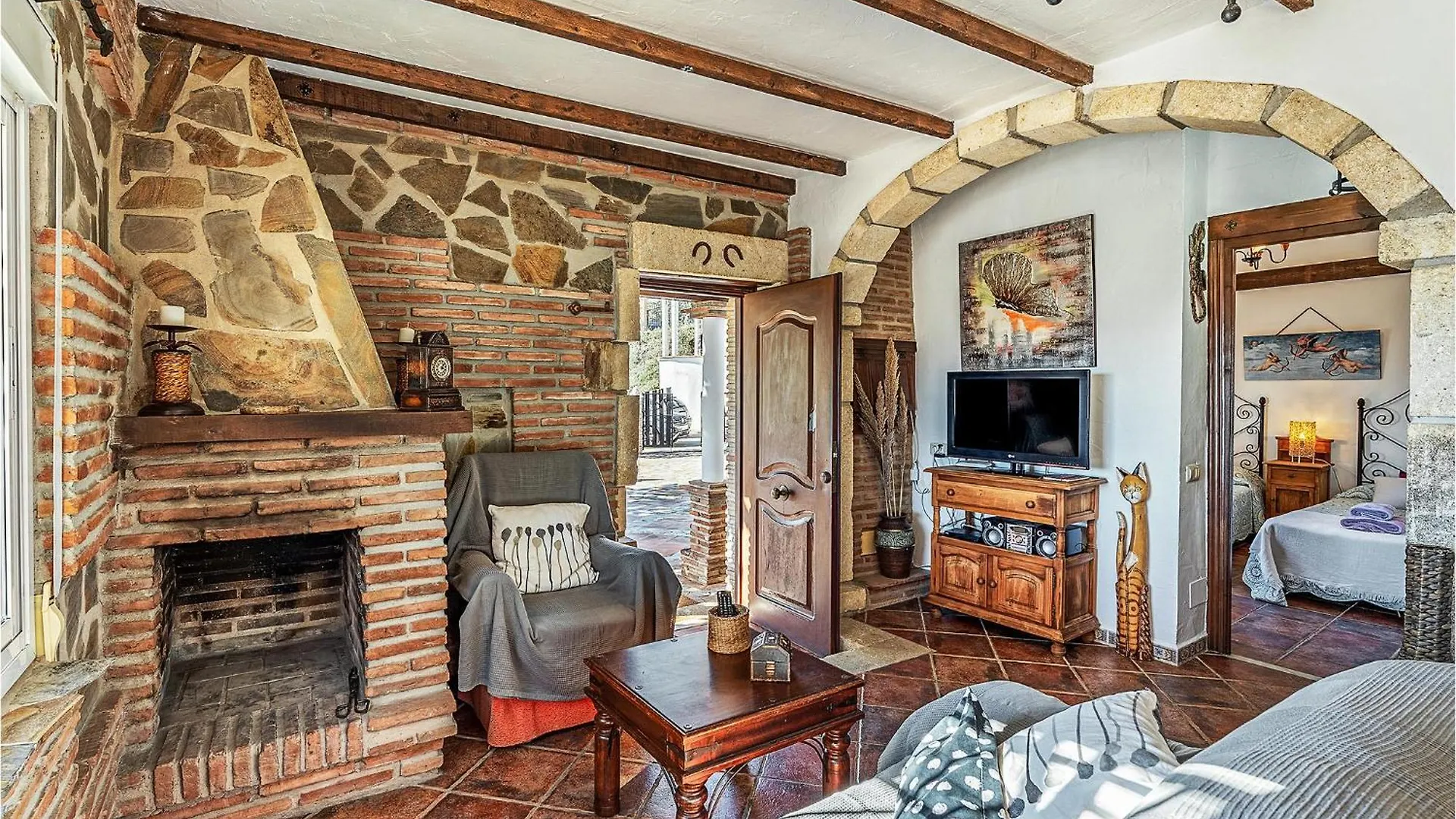Сasa de vacaciones Amazing Home In Frigiliana With Kitchen